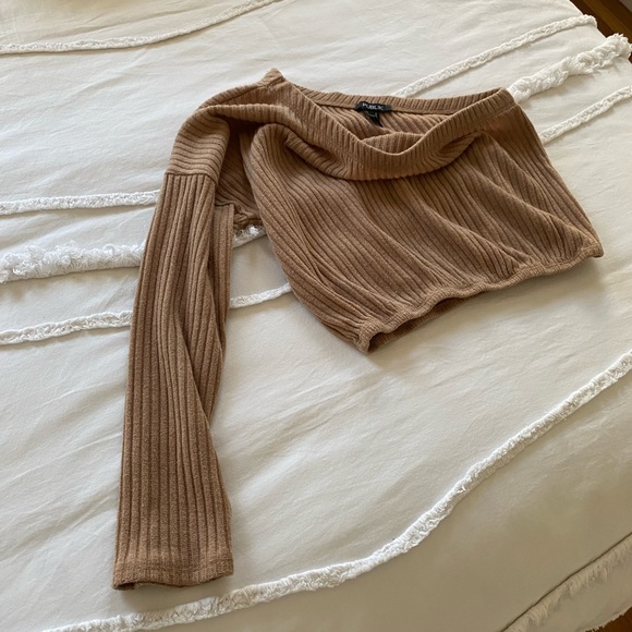 One Shoulder Sweater - Picture 6 of 8